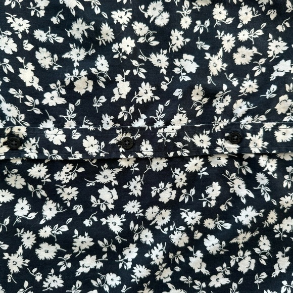 Lauren Ralph Lauren Women’s Shirt Size 2X Floral Blouse Button Down Black White - Picture 7 of 8